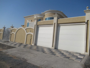 Abdullah sommer Location Shamal, Villa double story,service block,majlish block & b.wall 14 months Year 2016 Amount 1985000AED (1)